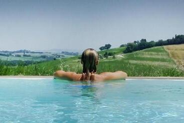 קוטג'' La Vita Nuova Appartements   Appart B&b