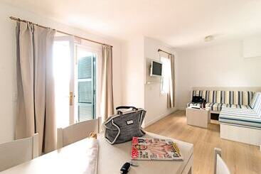 Apartamentos Mar Blanca