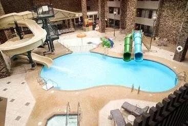 Bismarck Hotel And Conference Center