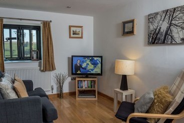 Cottage Consisting Of Luxury Like A Rain Shower And Ideally Situated In Crai