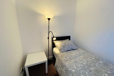 펜션 Shirley House Self Catering Guest House, 5 Min Drive To Cruise Ship Terminals And City Centre