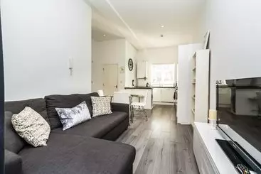 Casa Rural Modern 3bd House Near Heathrow And Tube Station