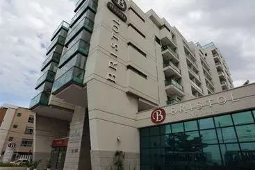 Bourbon Vitoria Residence Hotel