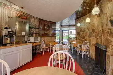 فندق River Edge Inn