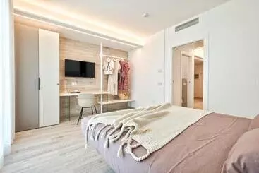 アパートホテル Albamarina Residence