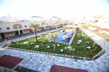 Al Khuzama Resort