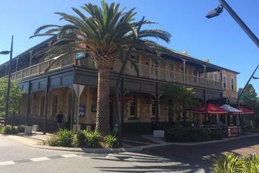 בית מלון כפרי Grosvenor