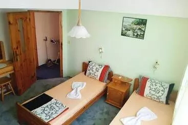 Pensjonat Guesthouse Flora