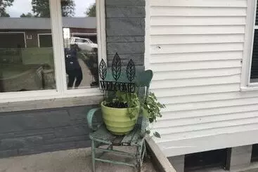 The Cottonwood Inn B&b