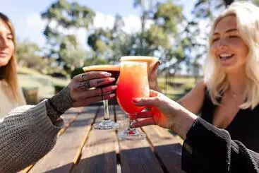 アパートホテル The Grove Distillery & Brewery