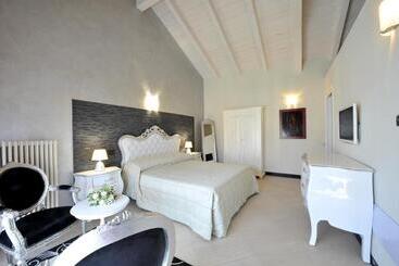 فندق Agriturismo Cascina Varìe