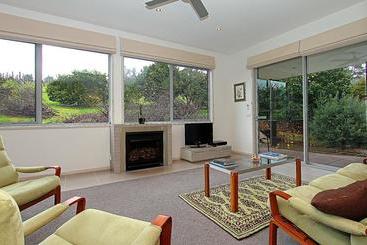 פנסיון Limetree Hideaway