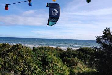 פנסיון Award Winning Beach Front Retreat