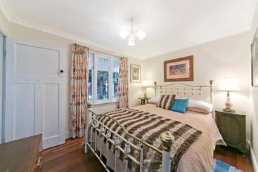 بنسيون Hillside Country Retreat