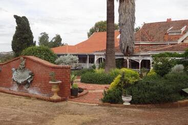 Pensió Hillside Country Retreat
