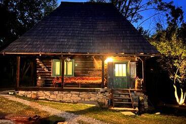 منتجع The Village Pension