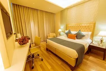 Hotel Clark International