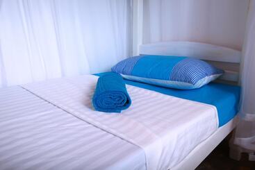 Hotell Bluefin Adventure   Hostel