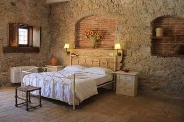 Hotelli La Peschiera B&b
