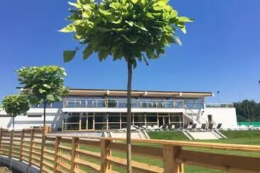 Hotelli Forest Retreat&spa