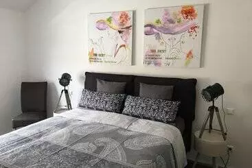 Majatalo Gutunterdachgebracht