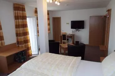 Hostel Garni Zum Reinhardswald