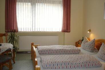 Пансион Gasthof Zum Hohen Lohr