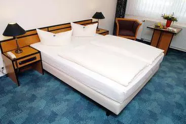 בית מלון כפרי Airport  Erfurt