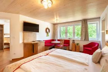 Hotel Lustiger Hirsch