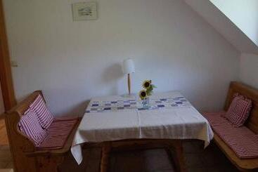 Aamiaismajoitus (B&B) Weinbau Und Gästezimmer Pammer