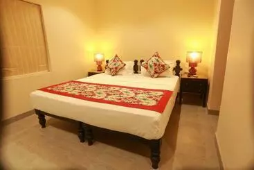 Hotel Earl's Red Kurunegala