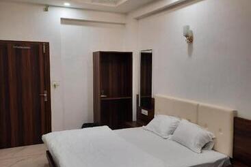 Hotel The Grand Shiva