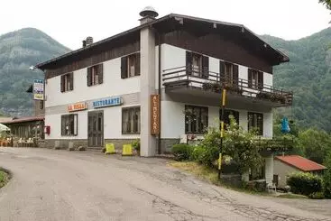 Hotelli Albergo Ristorante La Villa