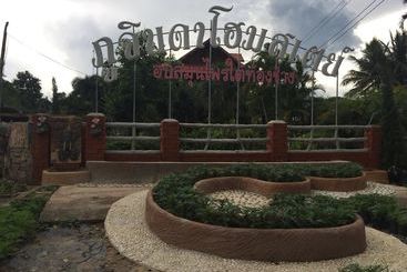 Отель Phujinda Homestay