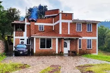 Hotel Senda Monarca