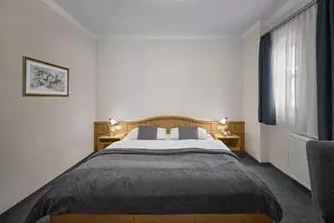 Отель Lisi Family