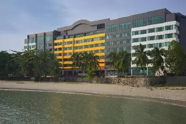 Hotel Mercure Penang Beach