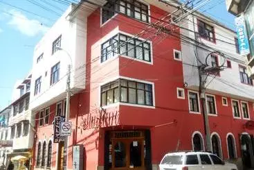 هتل Hostel Sillustani Inn Puno
