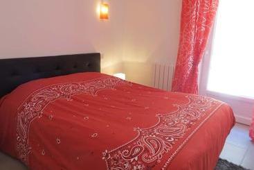 アパートホテル Les Studios Hôtel De Sommières