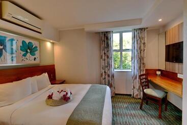 Отель Town Lodge Waterfall, Midrand