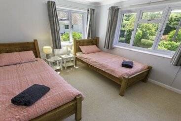 Casa Rural Ladywell Croyde 6 Bedrooms, Sleeps 12, Hot Tub