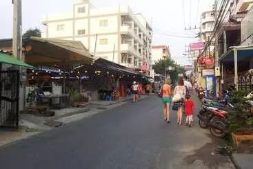هتل Pearl Inn