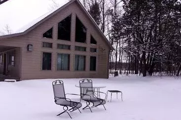 کلبه Lakefront Hideaway