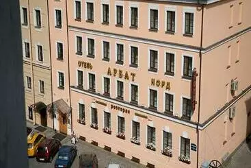 בית מלון כפרי Arbat Nord