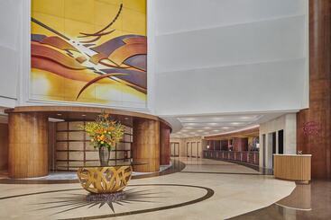 Crowne Plaza Zhuhai City Center, An Ihg Hotel   Offers Free One Way Shuttle To Chimelong Ocean Kingd