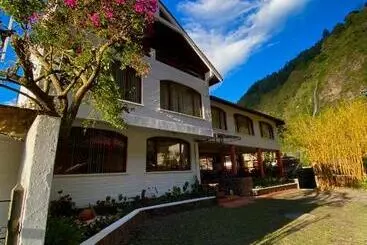 Hotel Volcano Baños