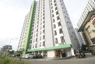 Pensió Redliving Apartemen Green Lake View Ciputat   Mpo Yani Rooms Tower E With Fast Wifi