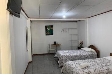 تختخواب و صبحانه Globi Lodge #2