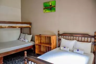 Hotelli Cabinas Coco Alegre