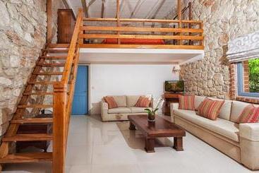 בית מלון כפרי Petrino Eco Village